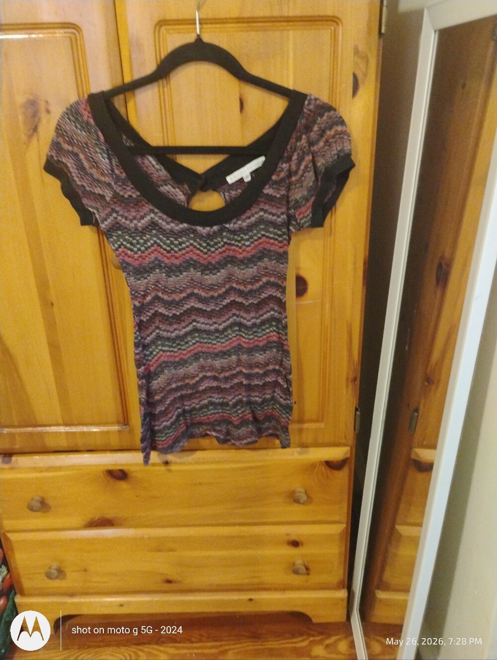 Almost Famous Black and Multicolor Zigzag Top